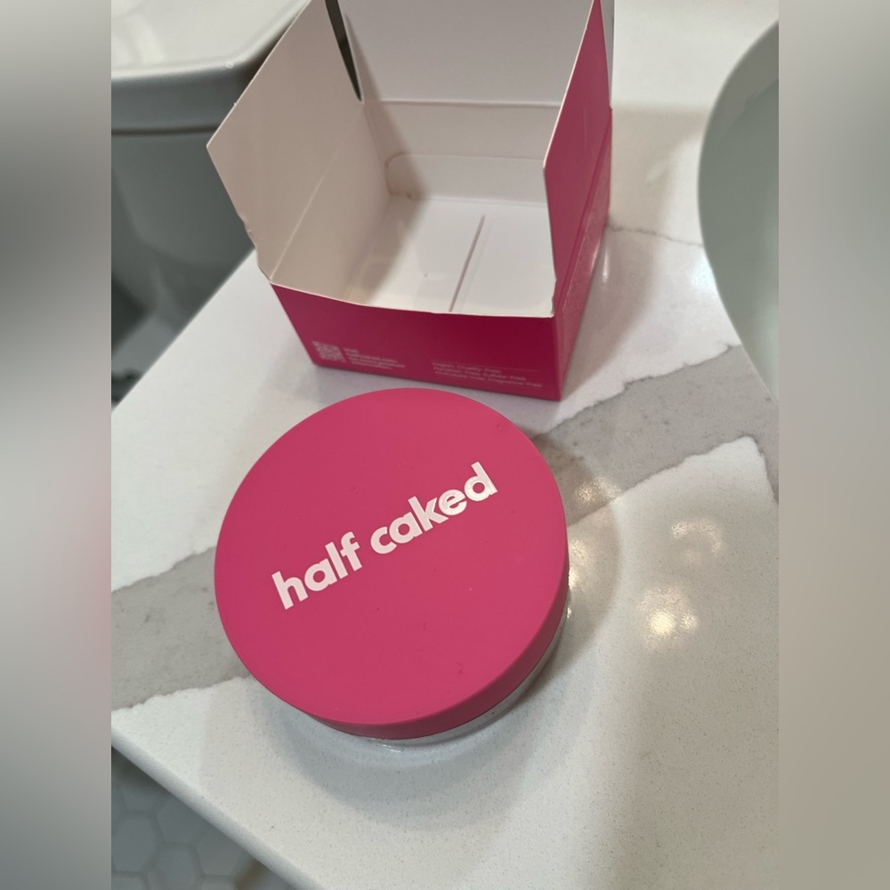 New Half Caked Translucent Setting Powder sealed pkg. 8.5g/ 0.29oz